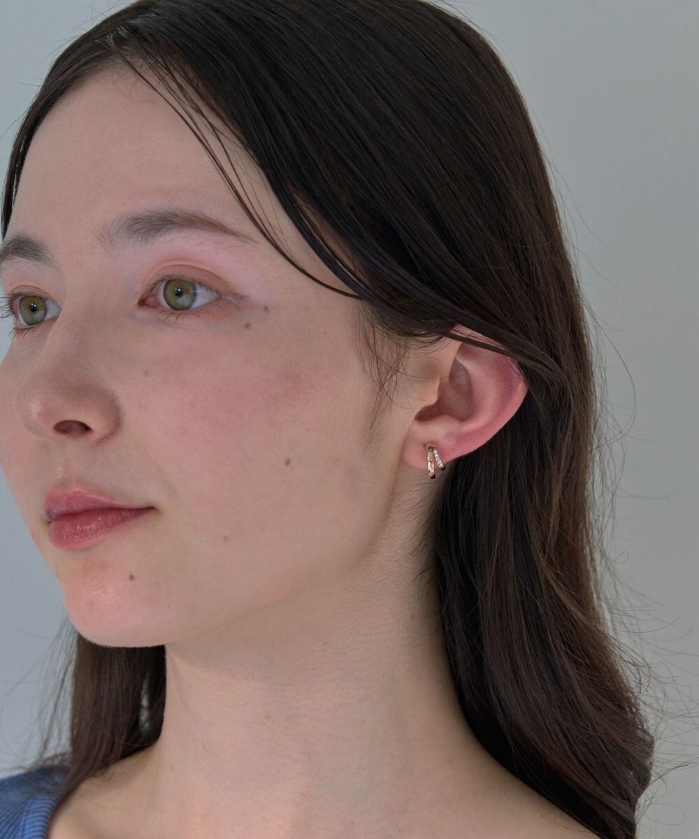 Phoebe 【金属アレルギー対応】【痛くないシリーズ】ストレートシャインクリスタルループフィットイヤリング　シャンパンゴールド 