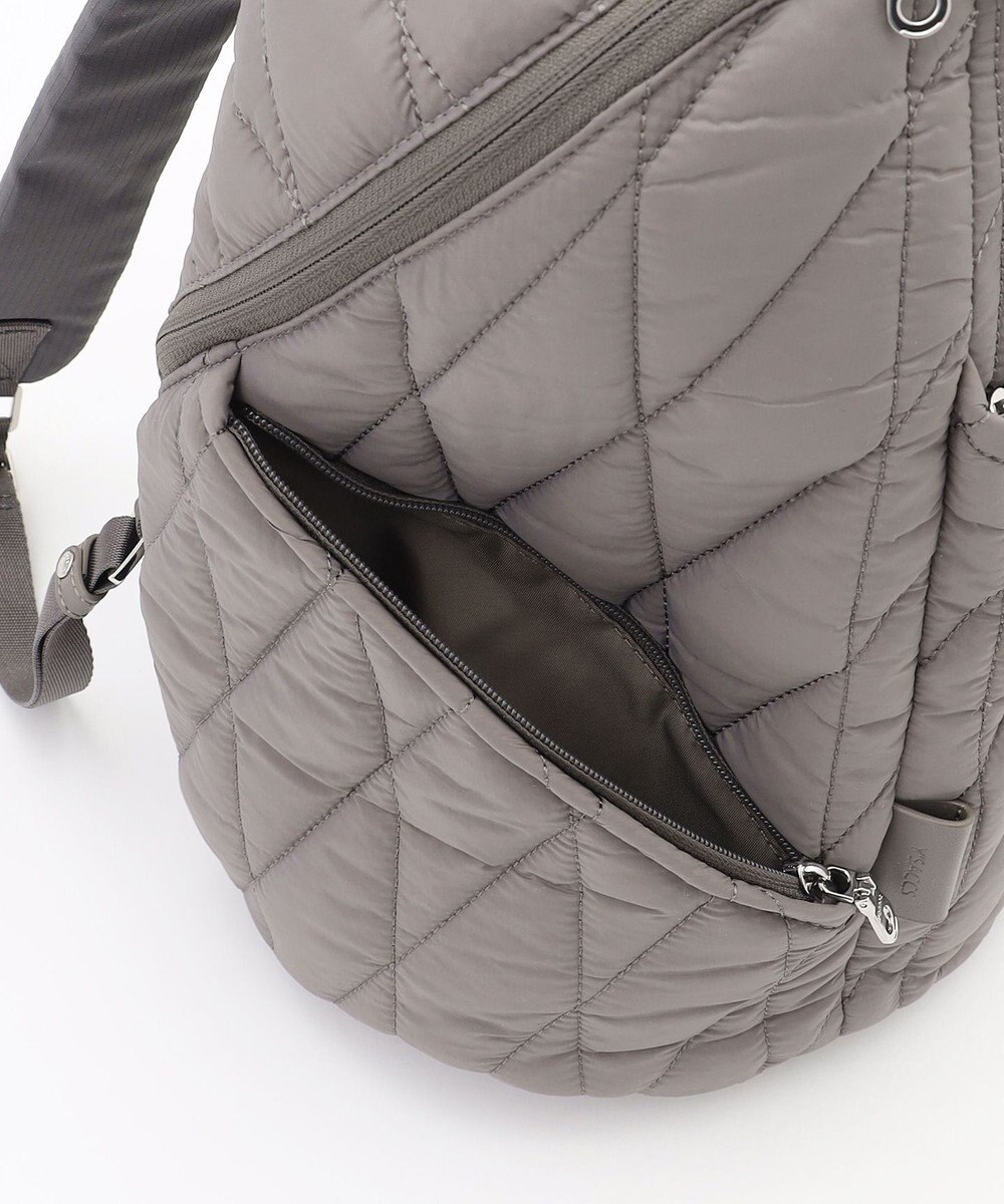 Y'SACCS バイアスキルトリュック 