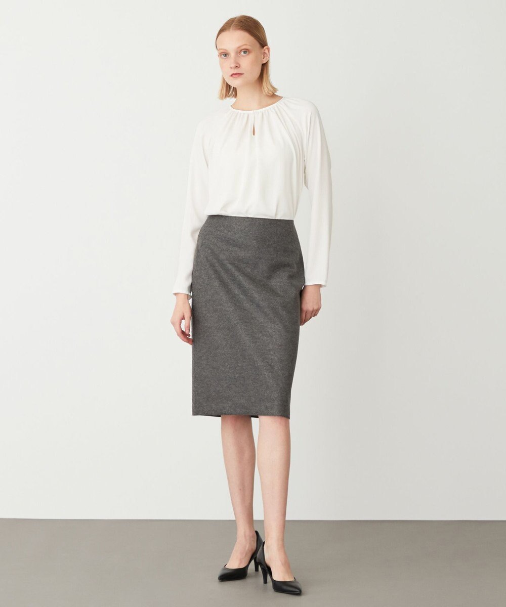 BEIGE， CORBY / タイトスカート 