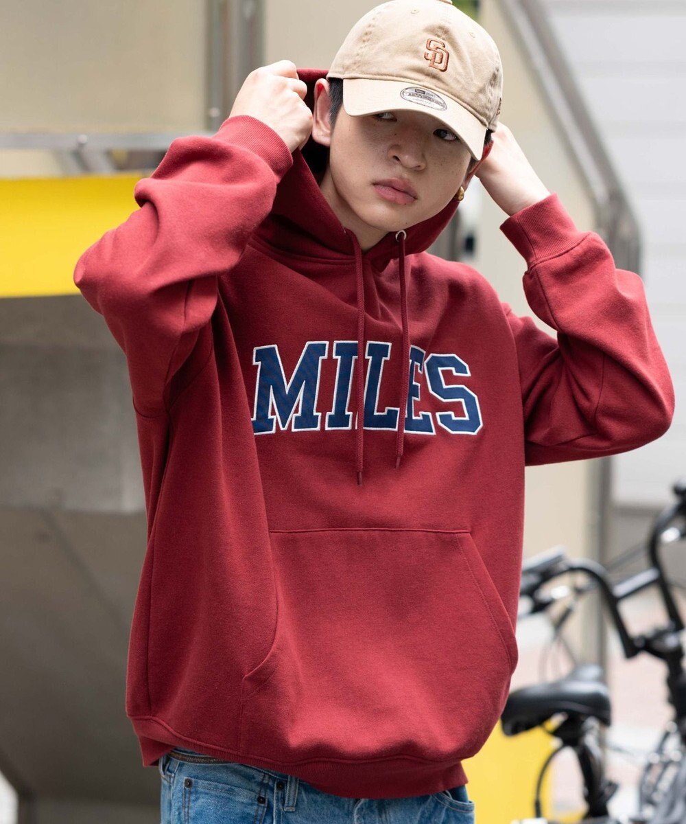 WEGO 【ユニセックス着用ITEM/SMLサイズ展開】グラフィックロゴプルパーカー 