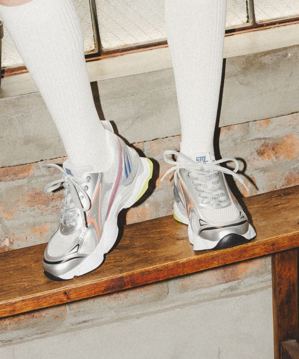 STEVE MADDEN SPEEDSTER-E リサイクリングランニングスニーカー 