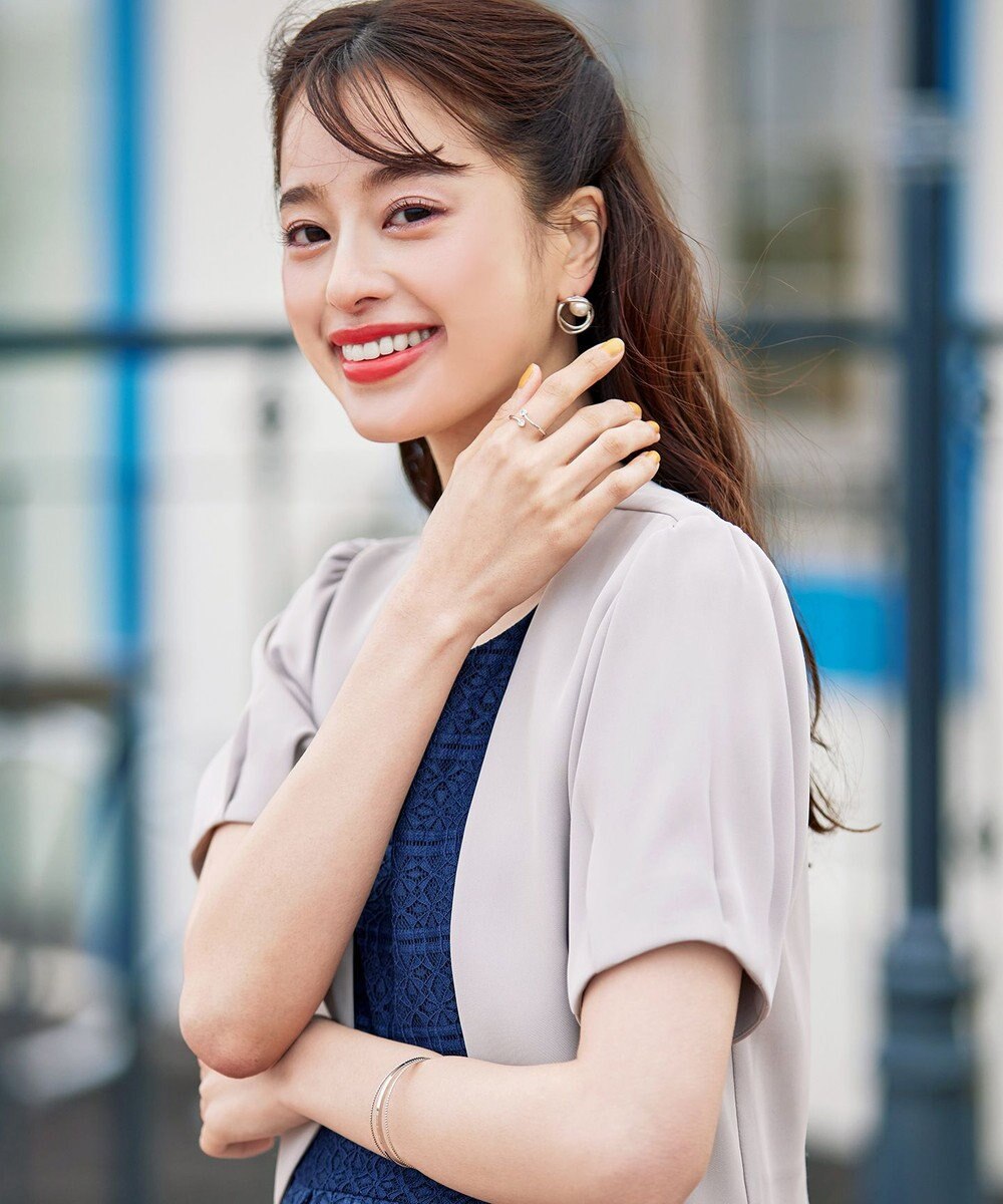 Tiaclasse 捻じりフープパール付きピアス 