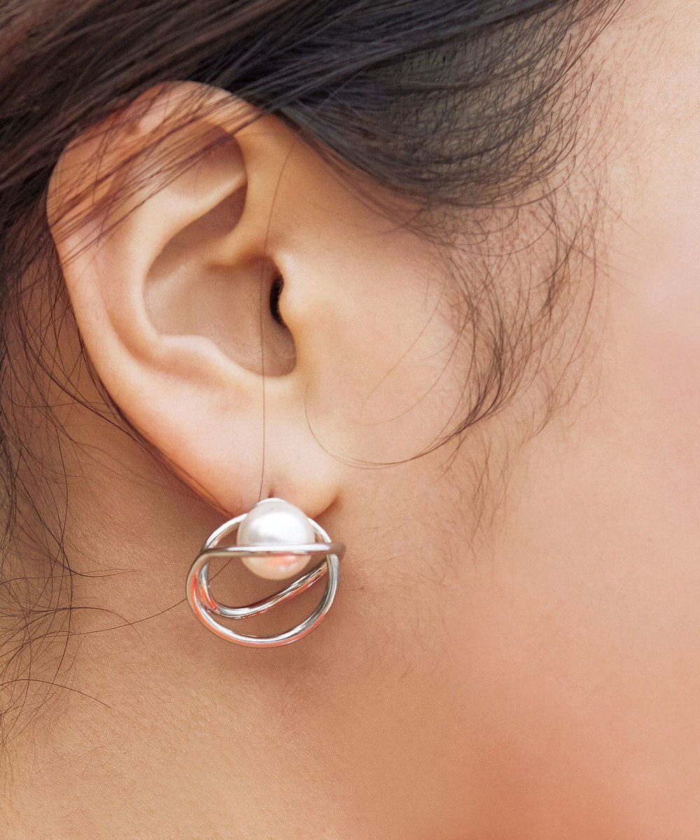 Tiaclasse 捻じりフープパール付きピアス 