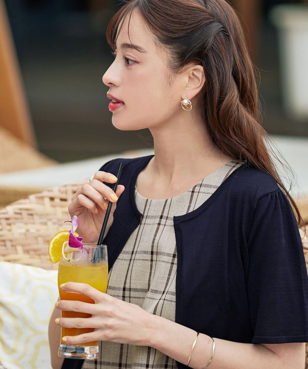 Tiaclasse 捻じりフープパール付きピアス 