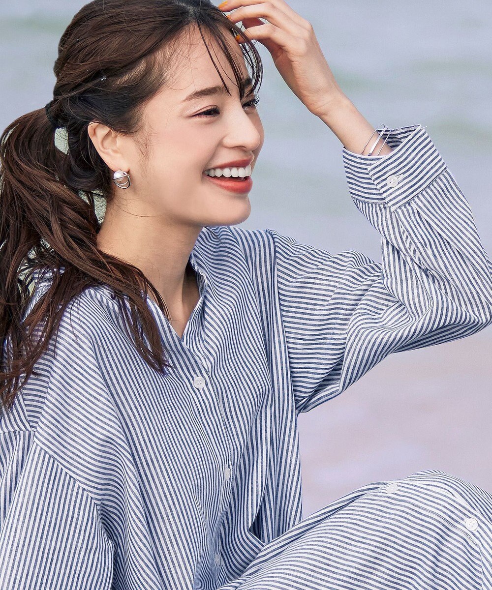 Tiaclasse 捻じりフープパール付きピアス 