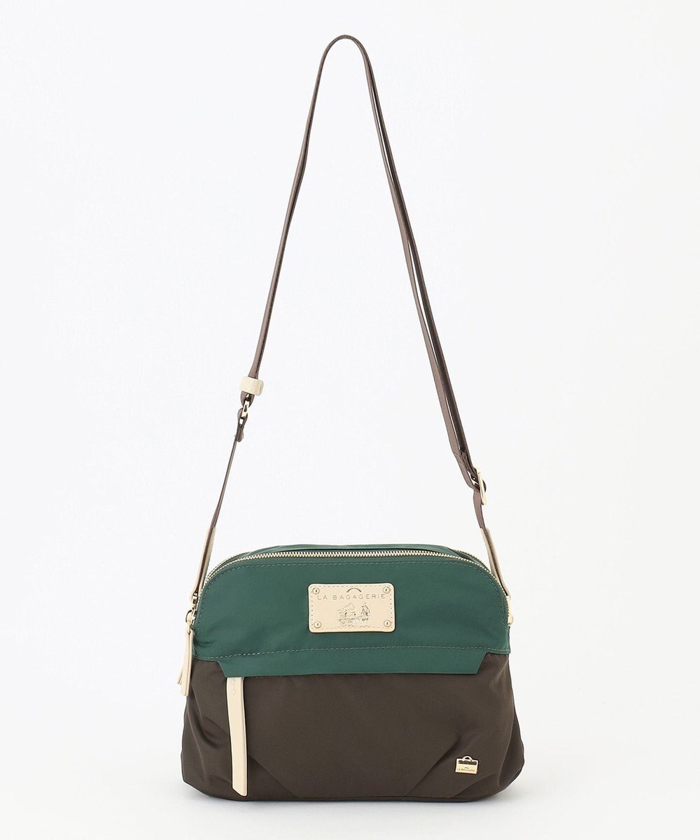 LA BAGAGERIE ウォータープルーフナイロン　スクエアショルダー 