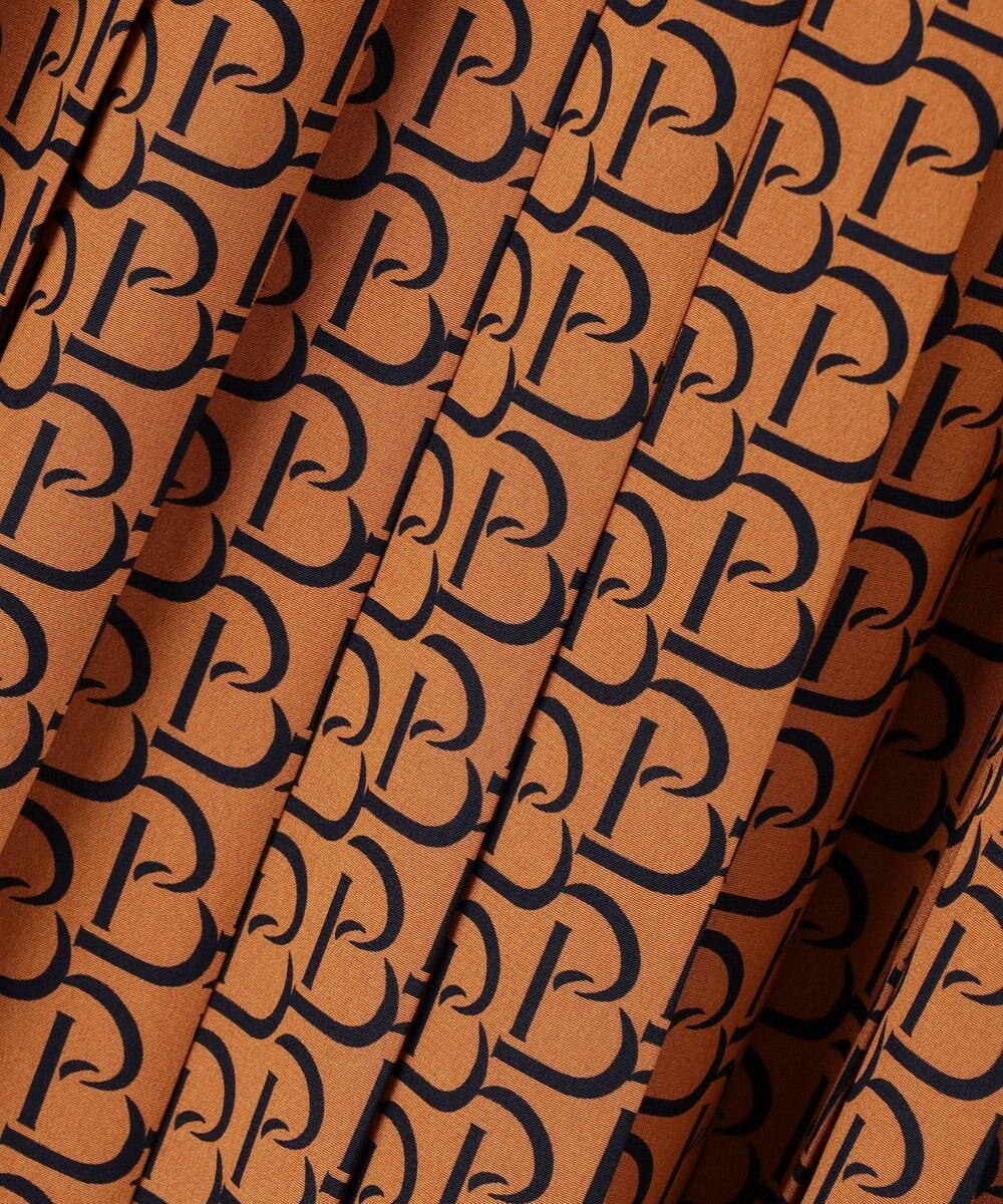 BEIGE， MONT THABOR / ロゴスカート 