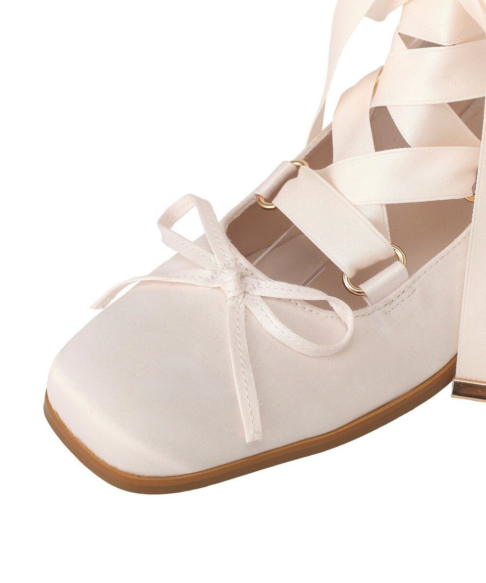 Maison de FLEUR レースアップサテンパンプス 