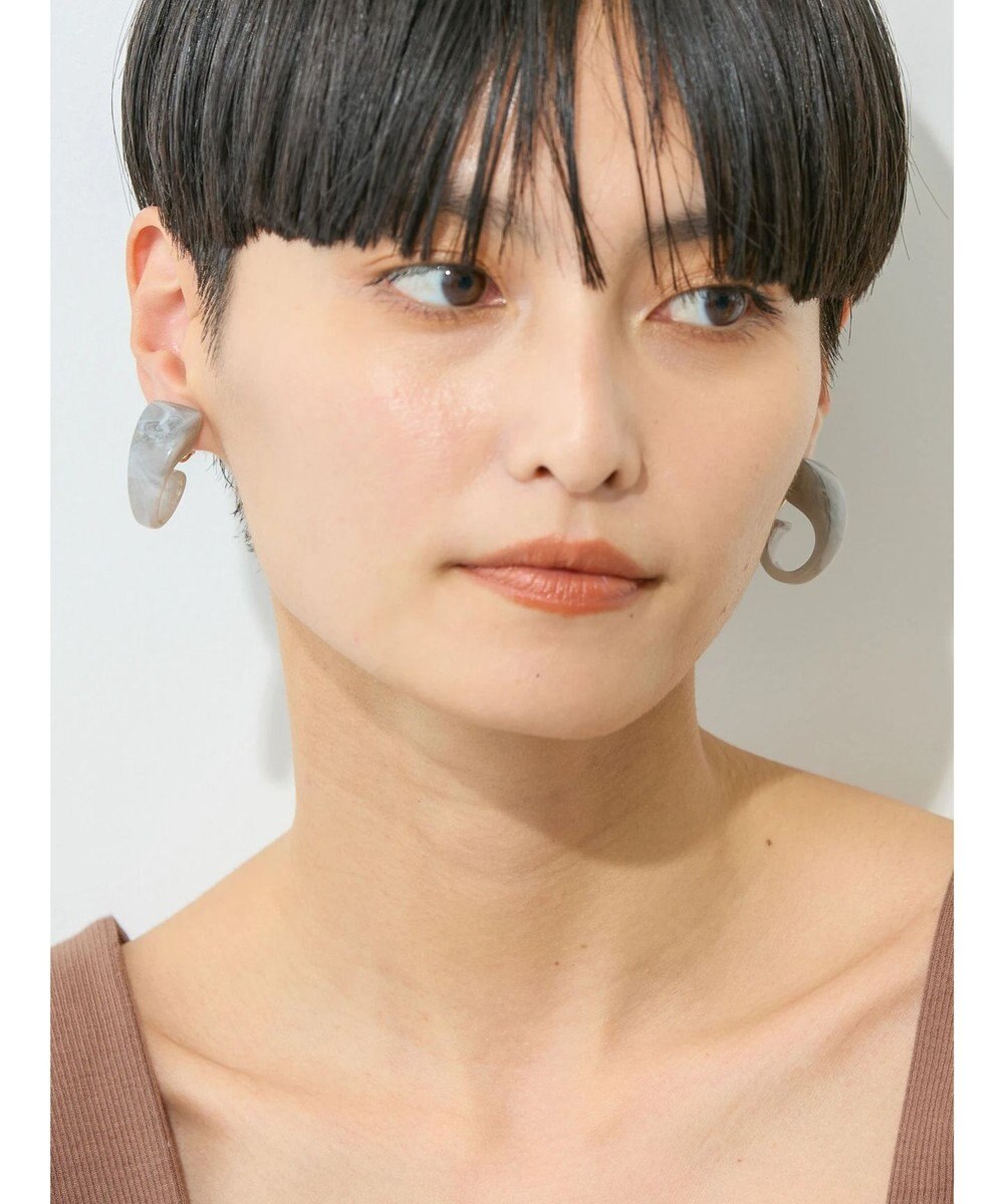 AMERICAN HOLIC スパイラル樹脂イヤリング 