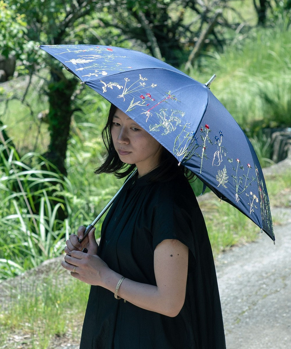 UVカット率99%以上・一級遮光生地・晴雨兼用〉ボタニカル刺繍の日傘（長傘タイプ） / AND WOOL | ファッション通販  【公式通販】オンワード・クローゼット