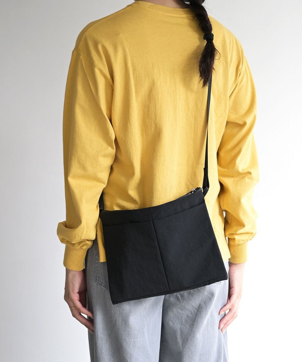 NIZYU KANO LIGHT NYLONサコッシュS 