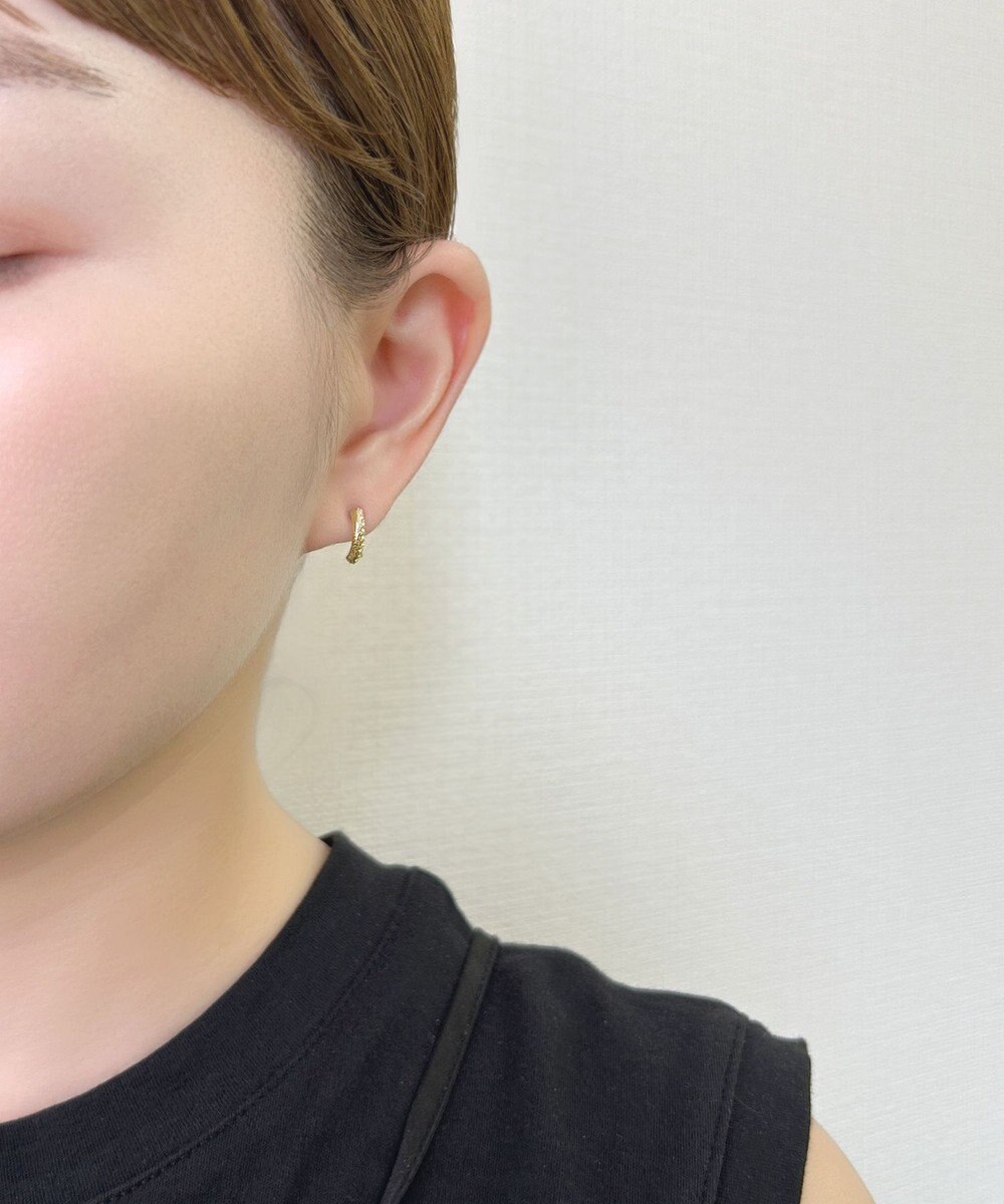Phoebe 【金属アレルギー対応】テクスチャードスパークビジューピアス/ニッケルフリー ゴールド 