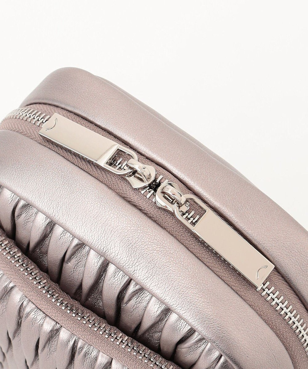 LA BAGAGERIE ランダムプリーツショルダーバッグ タテ 