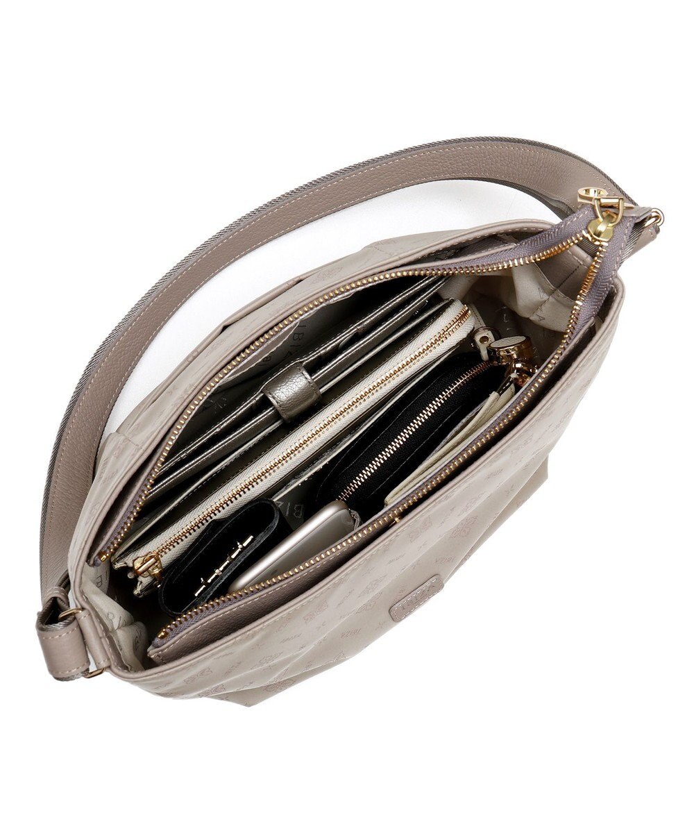 IBIZA ロゴナイロン　ショルダーバッグ 