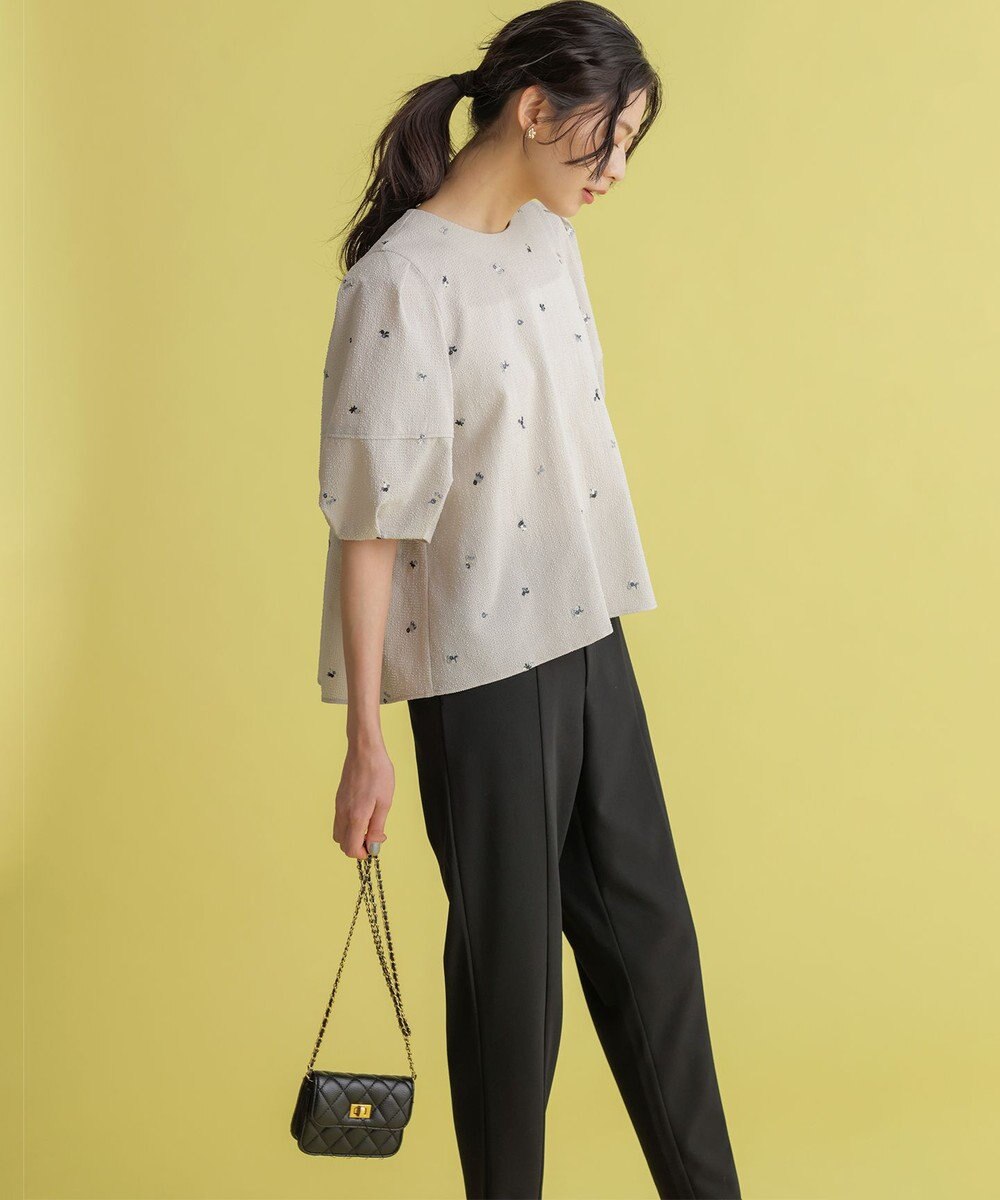 組曲 L 【WEB限定】ミニフラワーエンブロイダリー ブラウス 