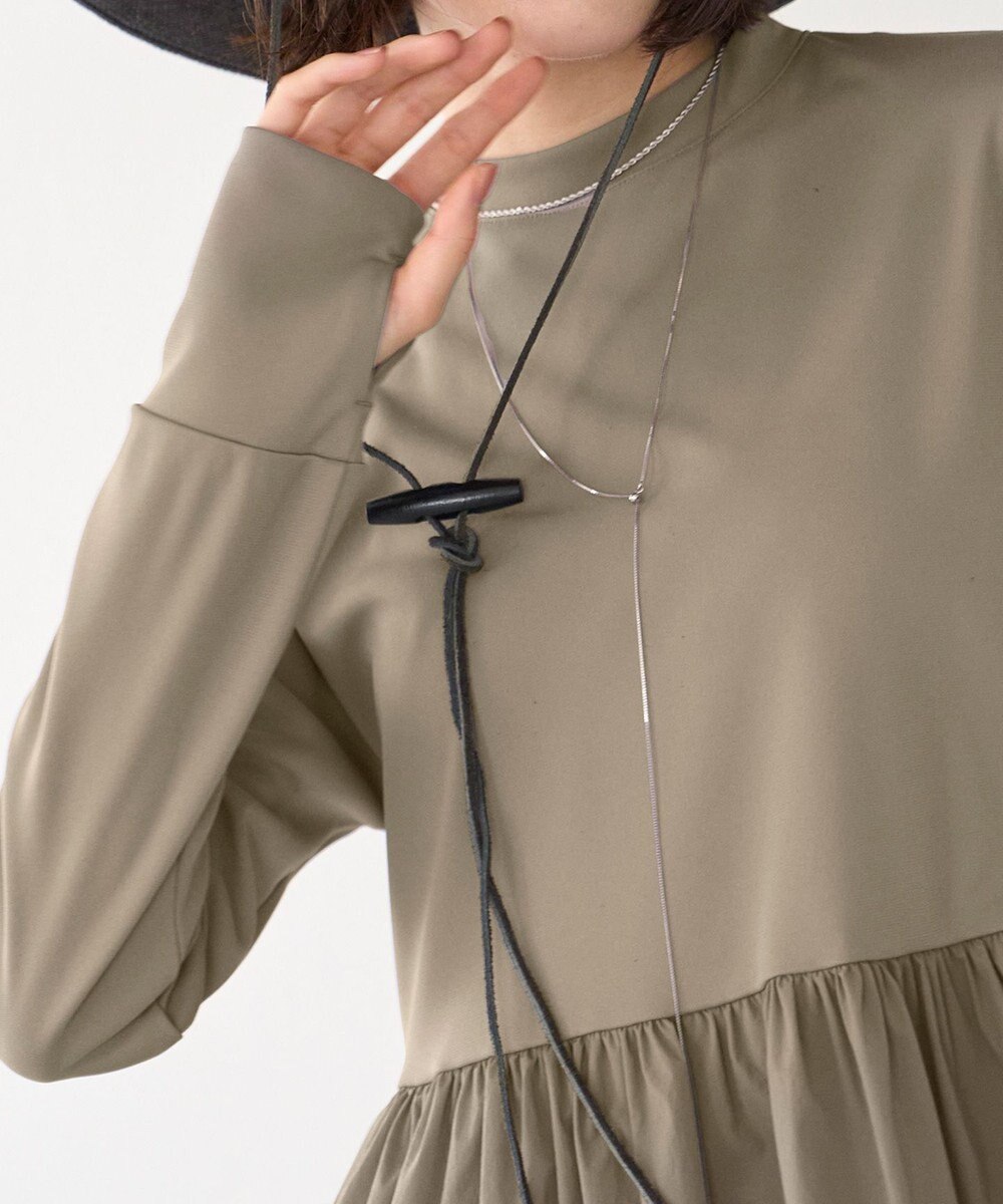 UNFILO ペプラムラッシュガード 