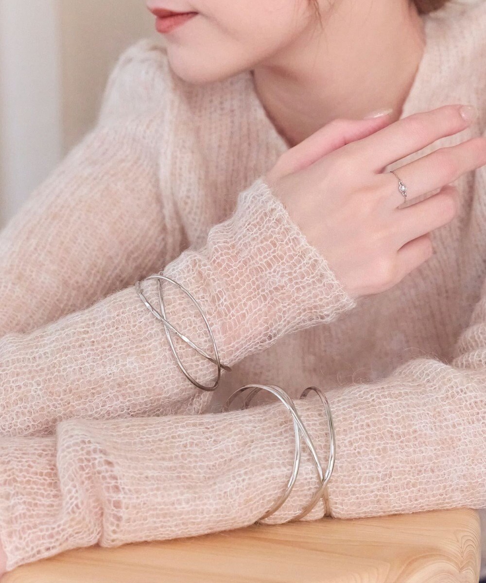 Phoebe ニュアンスラインワイドカフバングル シルバー 