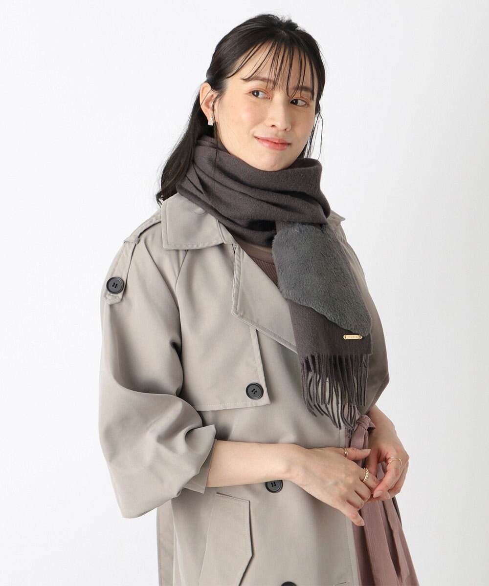 MOONBAT 【WEB限定】フルラ (FURLA)エコファー付きマフラー 無地×ハート　ウールマフラー ロゴプレート付き 