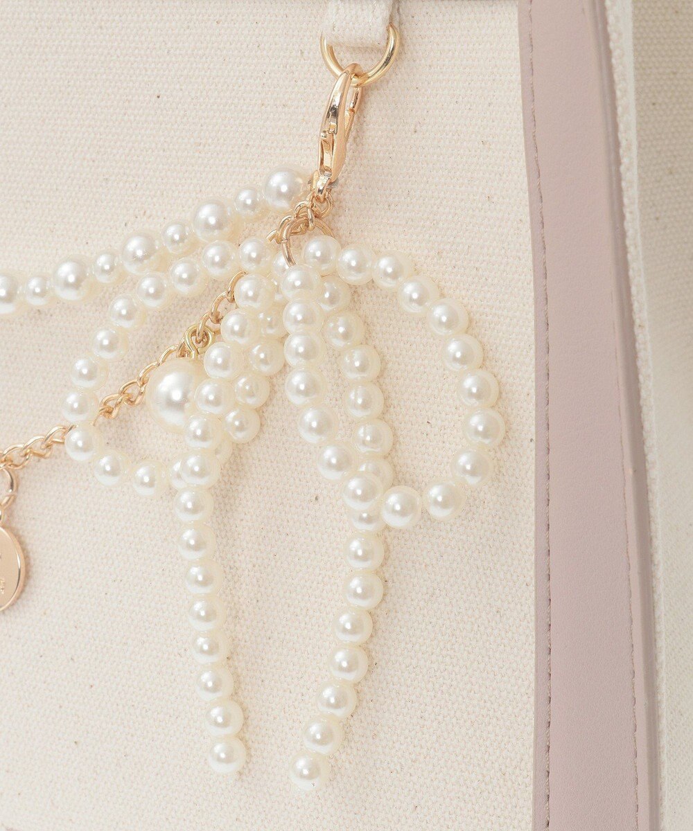 Maison de FLEUR チャーム付きスクエア2Wayバッグ 