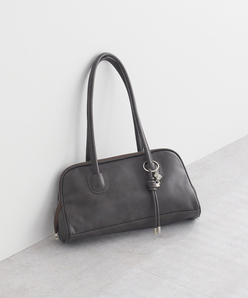 earth music&ecology チャーム付きオブロングボストン 