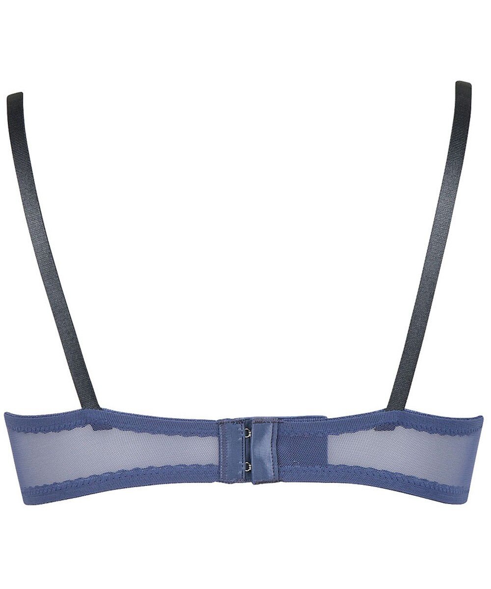 Wing 【マッチミーブラ】　ブラがわたしに合わせてくれる　バストの左右差や個々のバストの状態に柔軟に対応　ウイング／ワコール　KB2002 