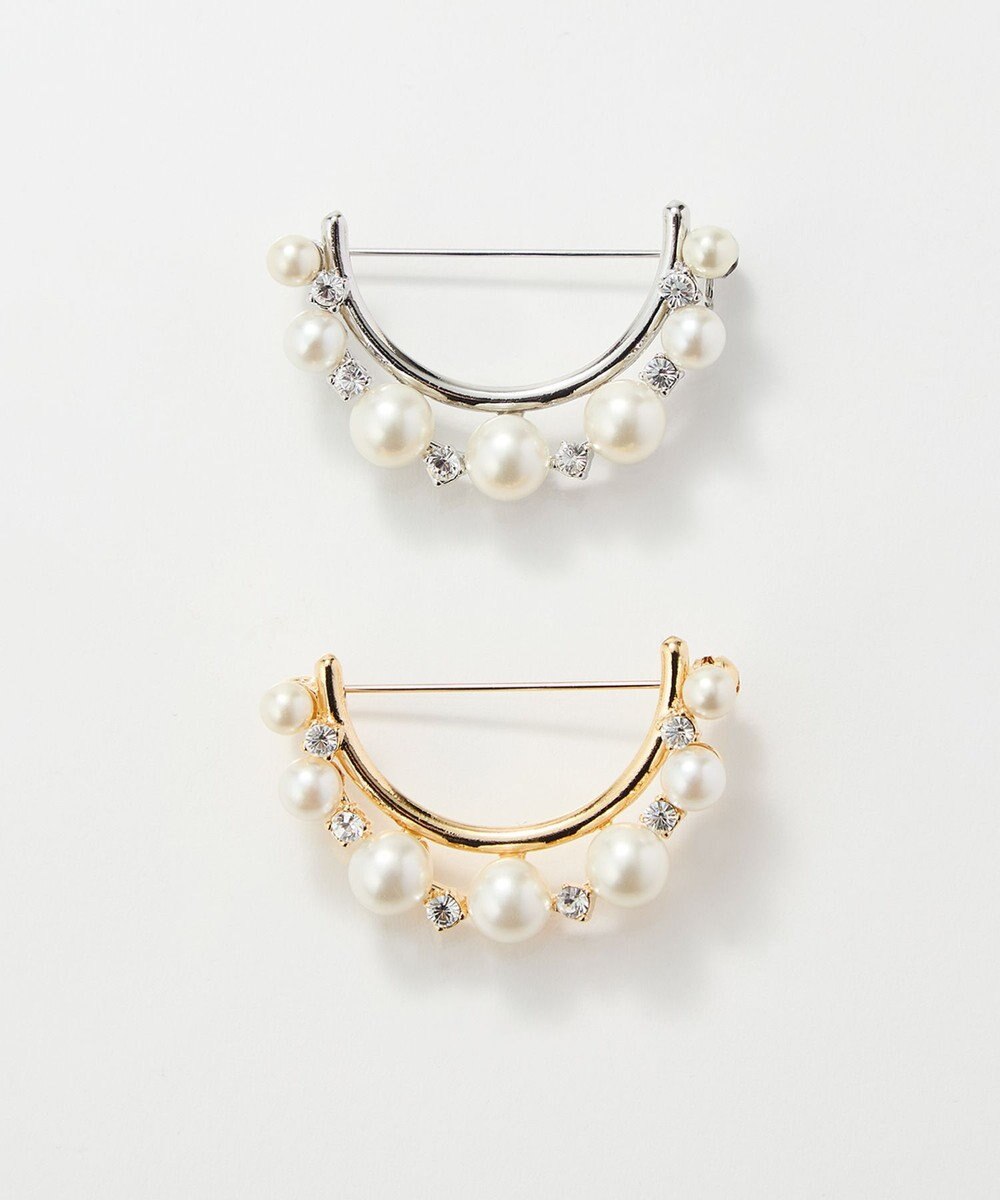 Phoebe フォーマルパールビジューハーフブローチ　シルバー 