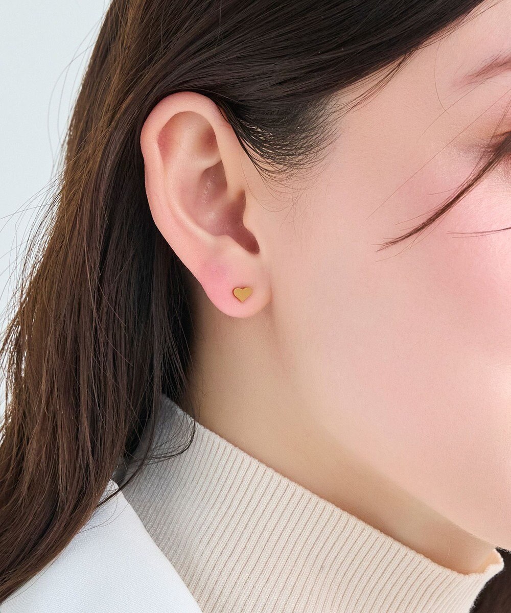 Phoebe 【金属アレルギー対応】フラットハートピアス/サージカルステンレス 