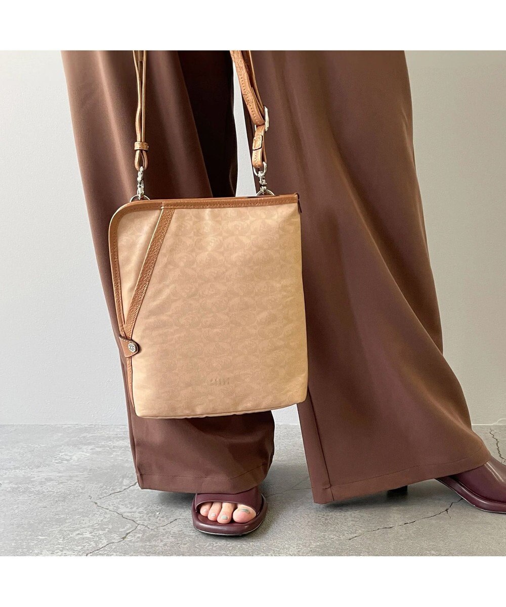 PELLE BORSA 縦型ポシェット Alive アライブ 4437 