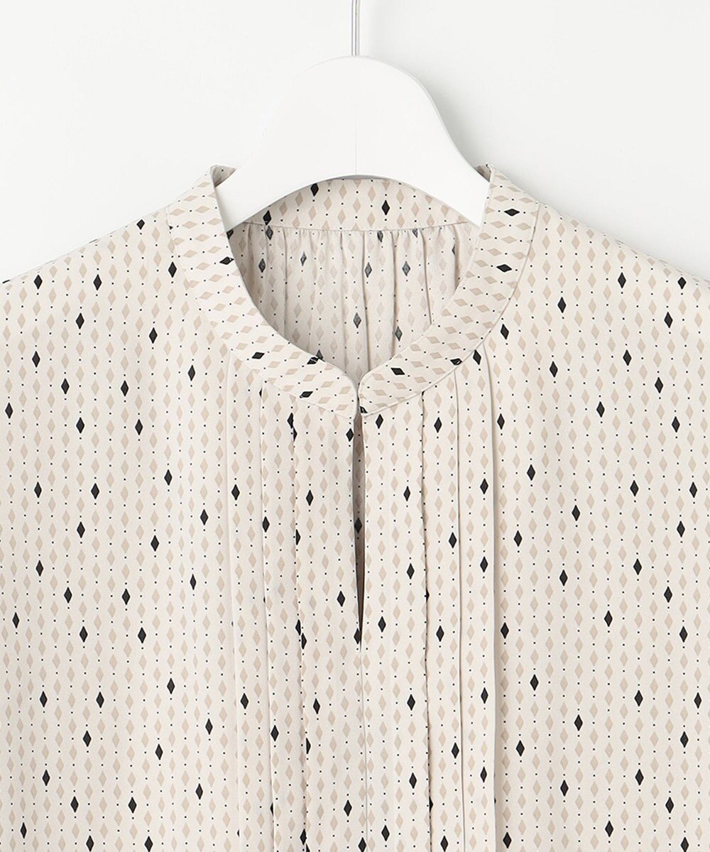 23区 【洗える】バックサテンアムンゼン レユールダイヤプリント ブラウス 