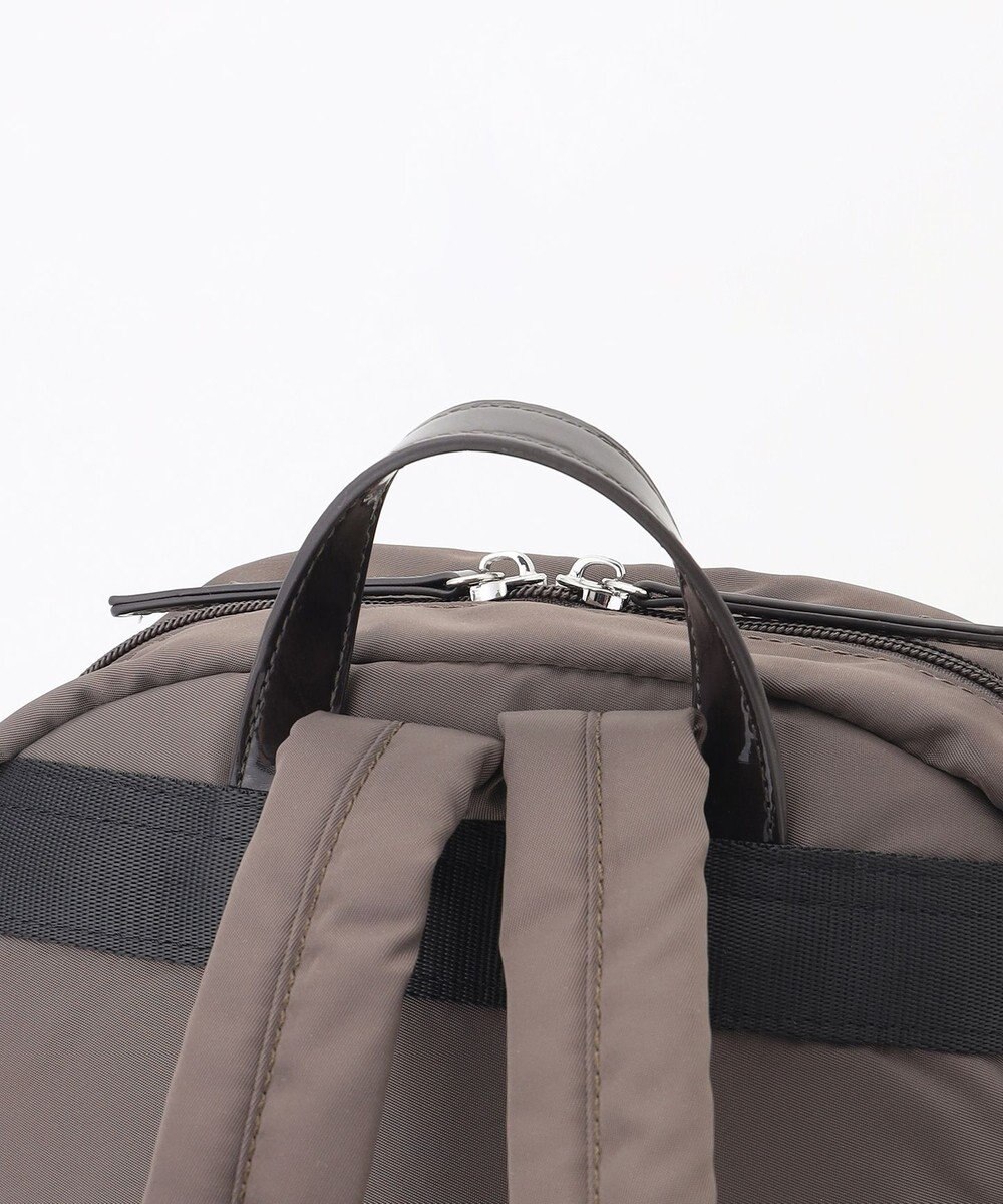 LA BAGAGERIE エナメルアクセントリュックサック 