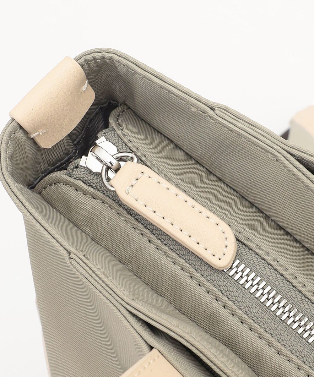 Y'SACCS アシメファスナーポケットリュック 