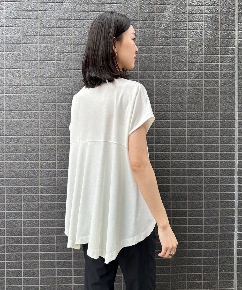 UNFILO 【シワになりにくい】BEAUTY FORM バックフレアTシャツ 