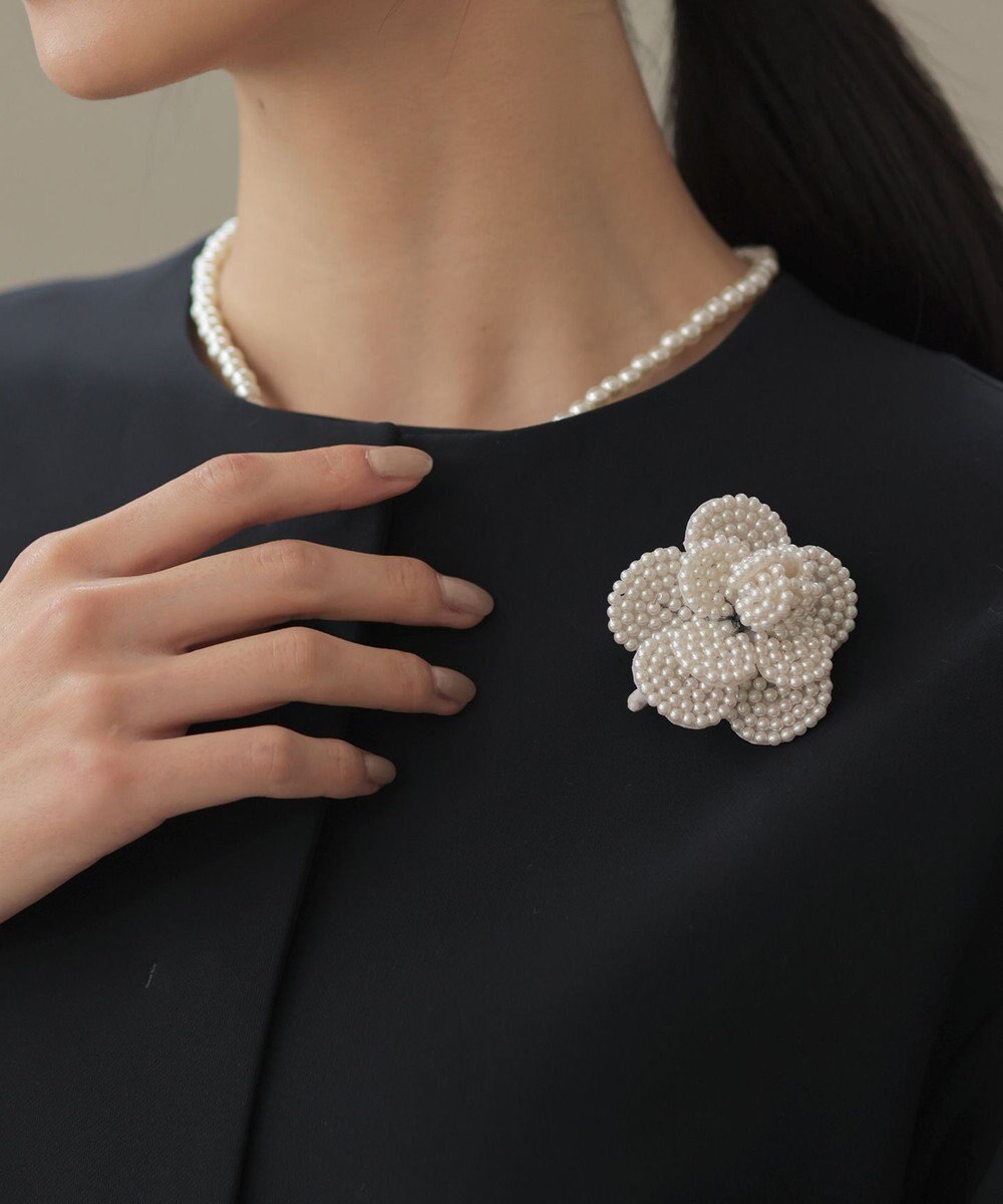 組曲 カメリアビーズブローチ 