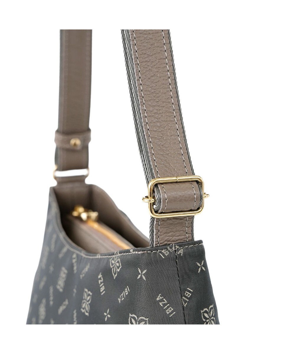 IBIZA モノグラムナイロン　ショルダーバッグ 