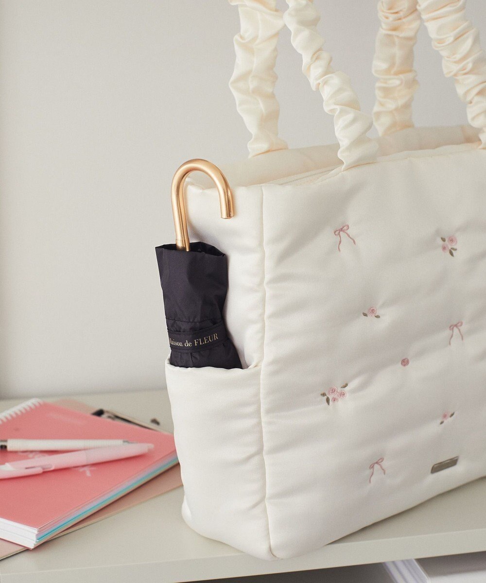 Maison de FLEUR ローズリボン刺繍パファートートバッグ 