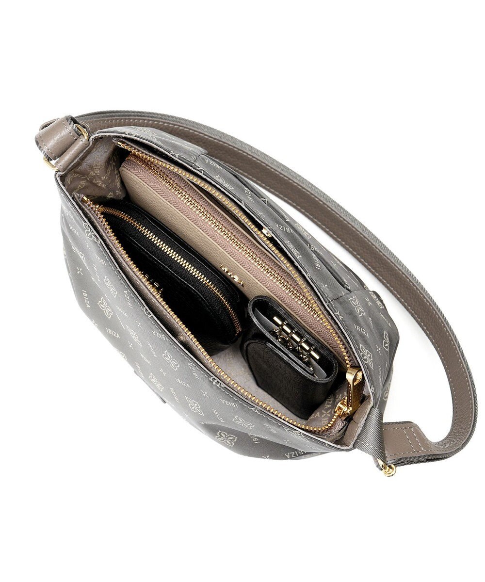 IBIZA モノグラムナイロン　ショルダーバッグ 