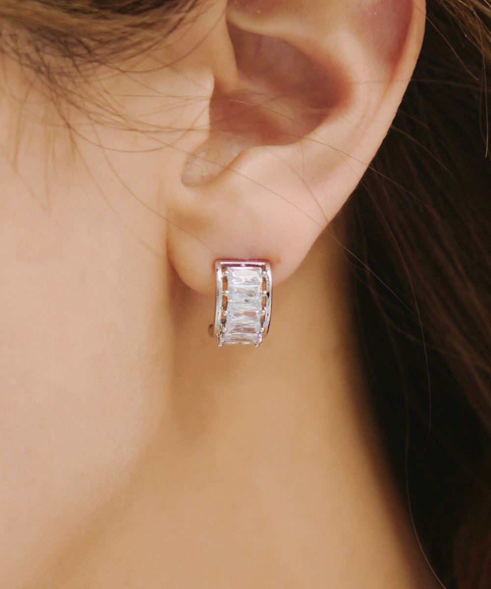 Tiaclasse 【金属アレルギー対応】　クリスタルピアス 