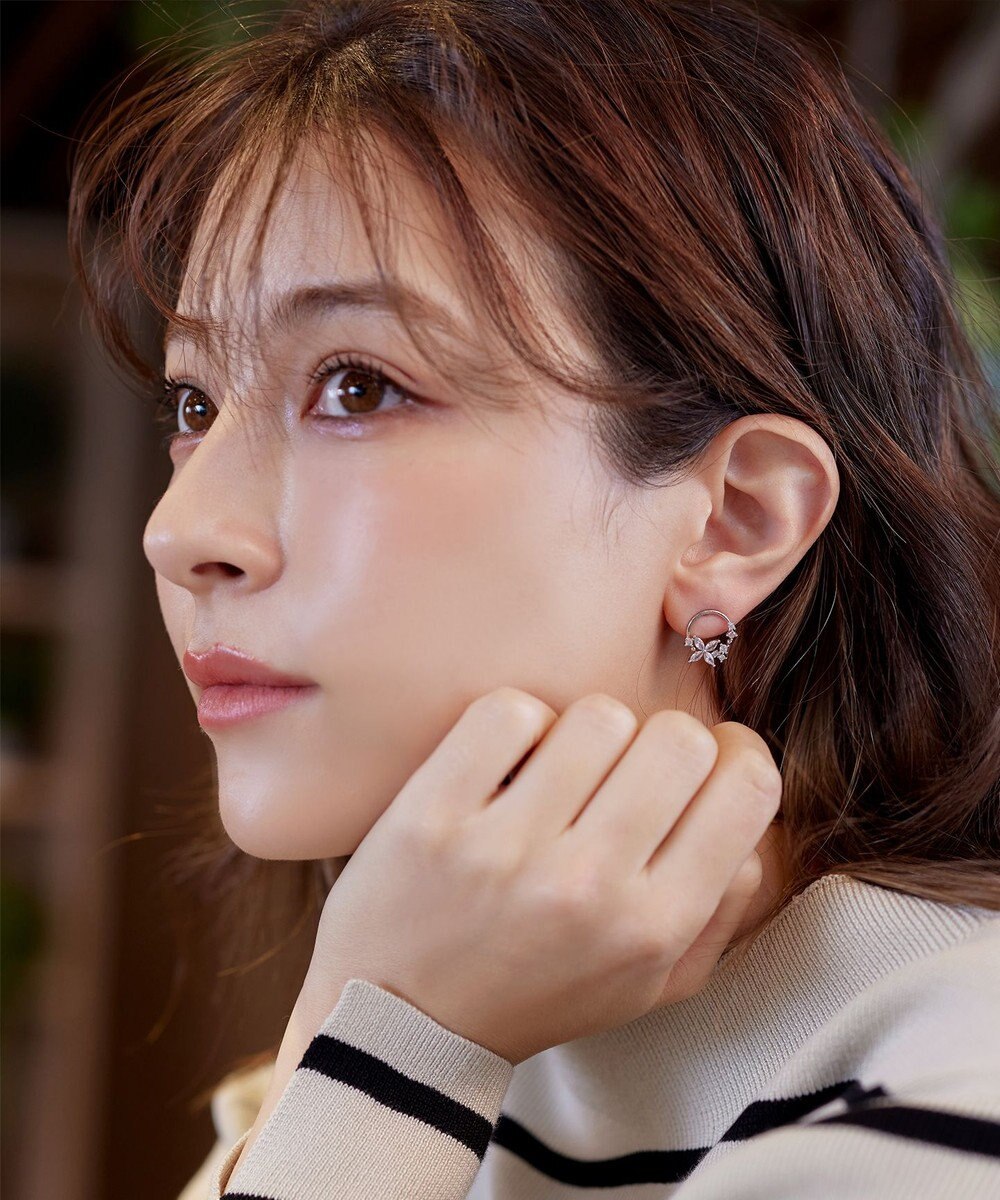 Tiaclasse 【金属アレルギー対応】バタフライサークルピアス 