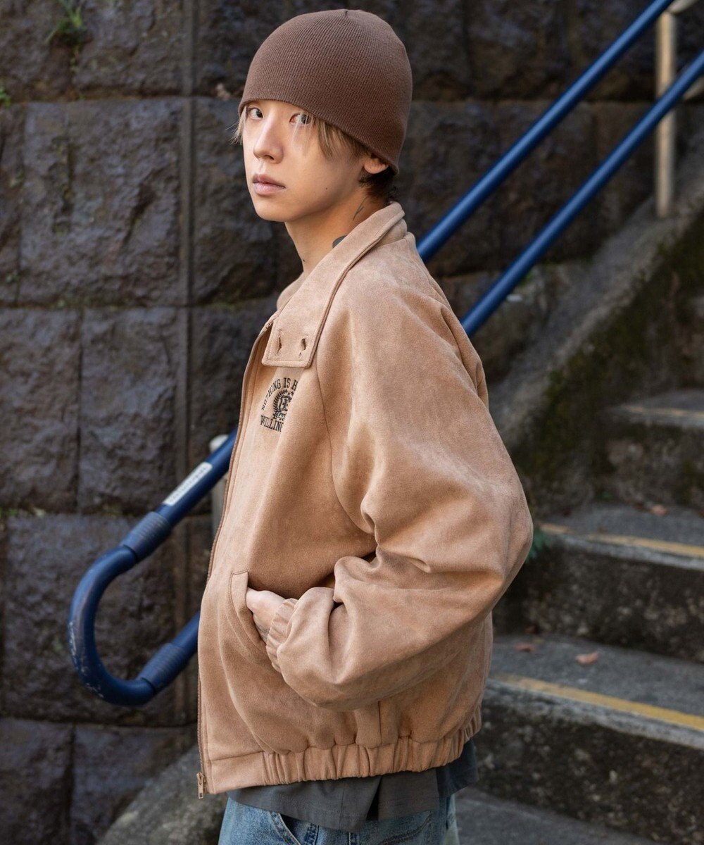 WEGO 【ユニセックス着用ITEM/MLサイズ展開】フェイクスウェードロゴスウィングトップ 