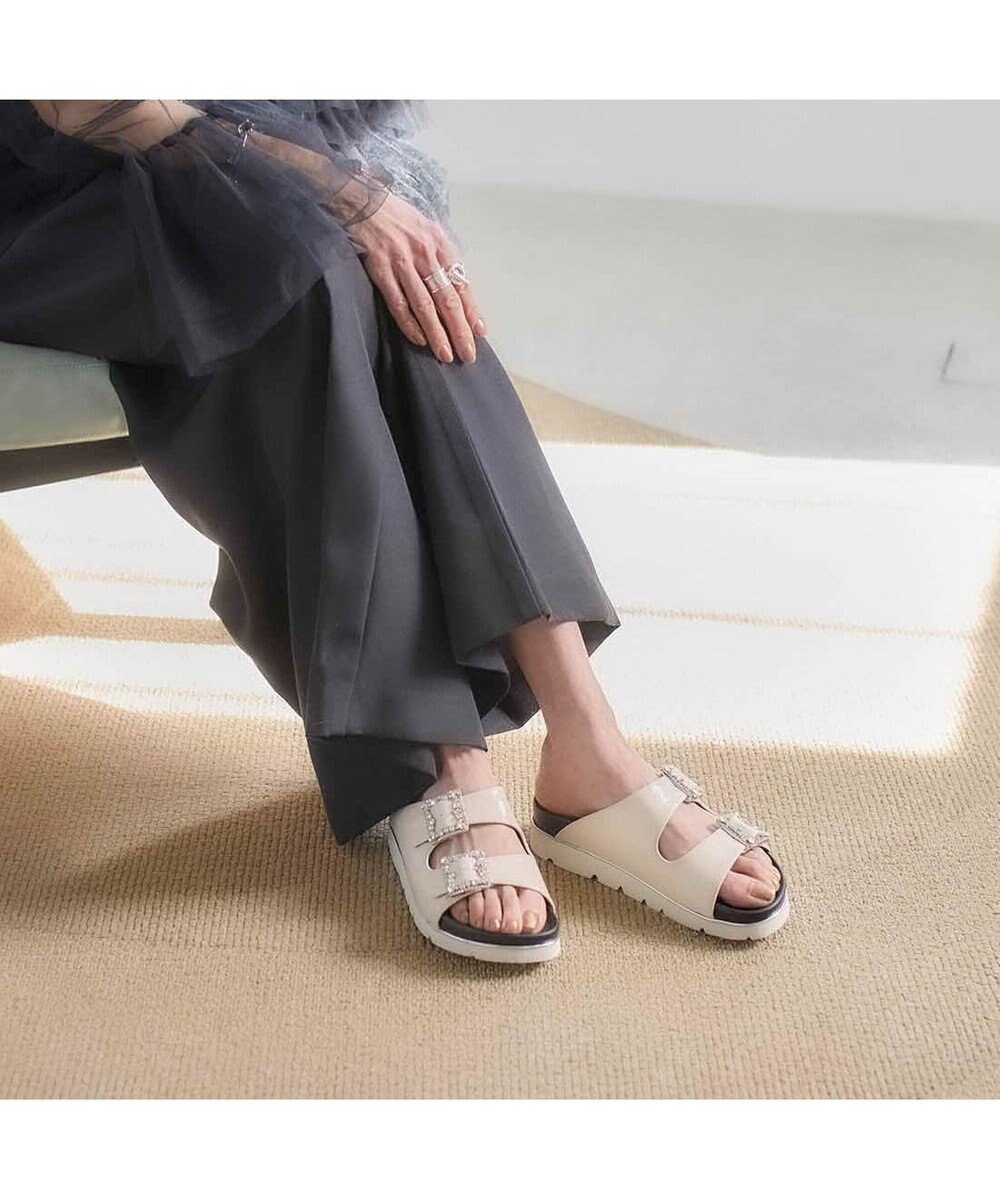MODE ET JACOMO <carino>厚底ビジューバックルサンダル 