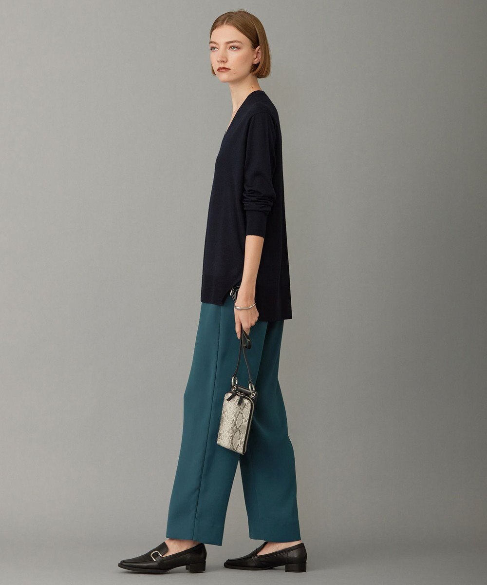 ICB 【洗える】コンパクトウール Vネックプルオーバー 