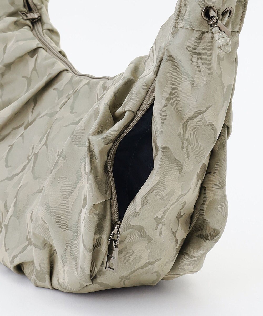 Y'SACCS 迷彩ジャカードシャーリングショルダーバッグ 