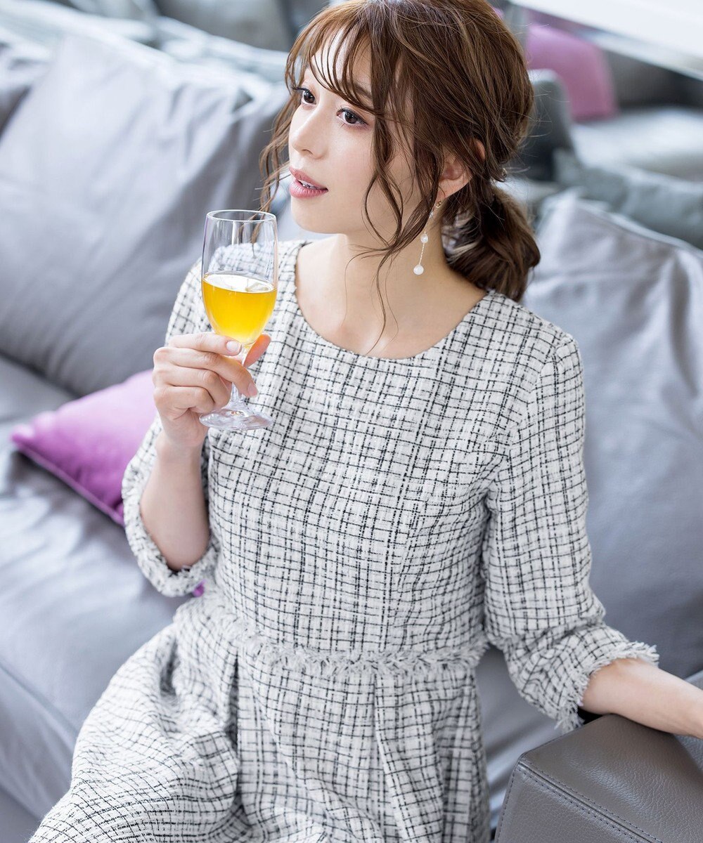 Tiaclasse 絶妙なMIXカラーのツイード素材で存在感溢れるタックワンピース 