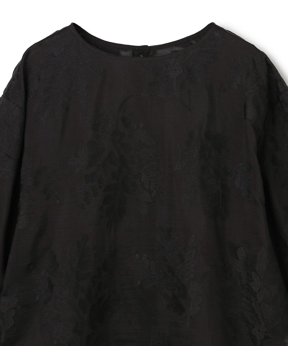 UNFILO L 【前後着用可能の2WAY仕様】ボタニカル エンブロイダリー ブラウス 