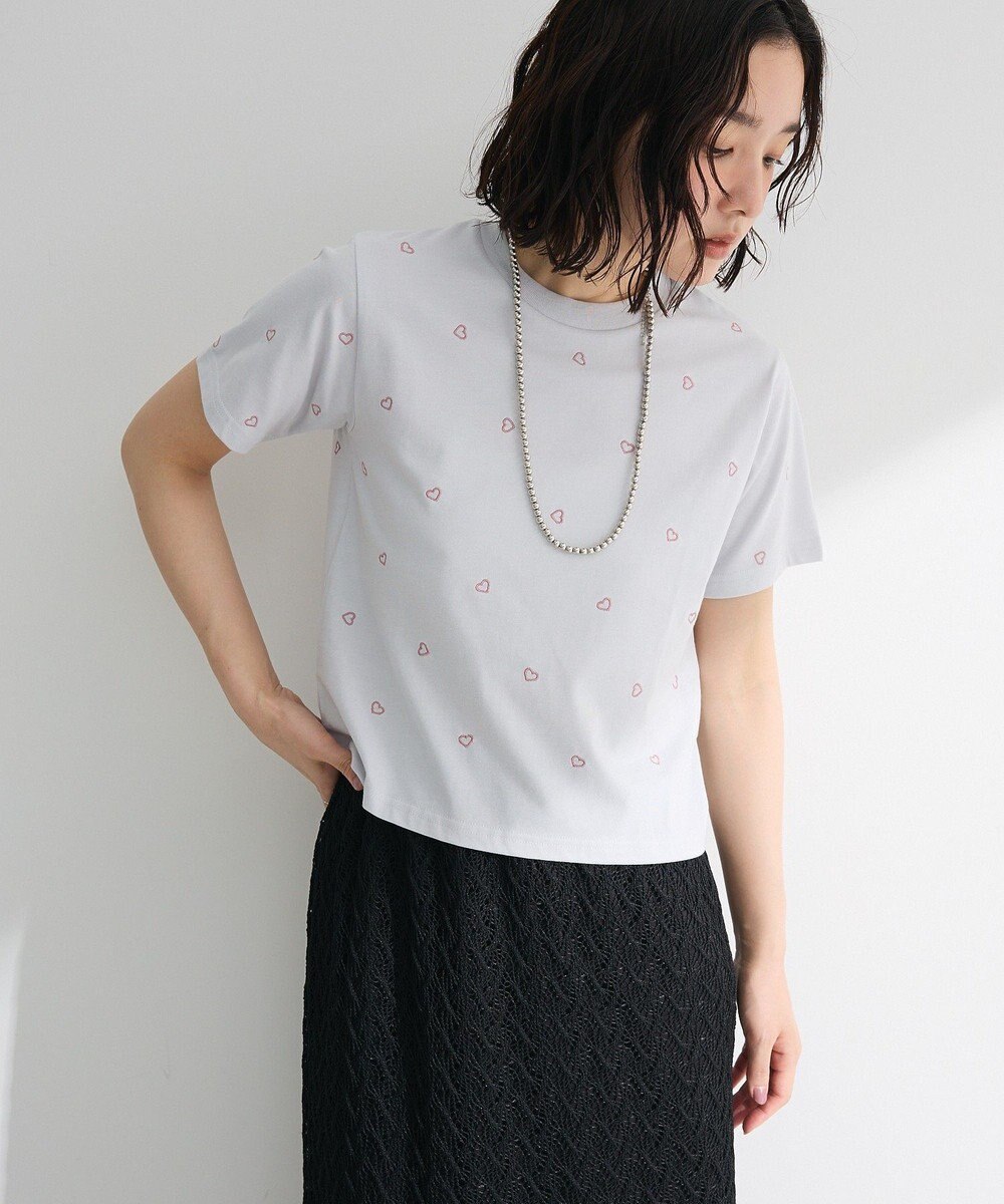 Green Parks ・ＤＯＵＢＬＥ　ＦＬＡＧＳ　ハート総柄刺繍ＴＥＥ 