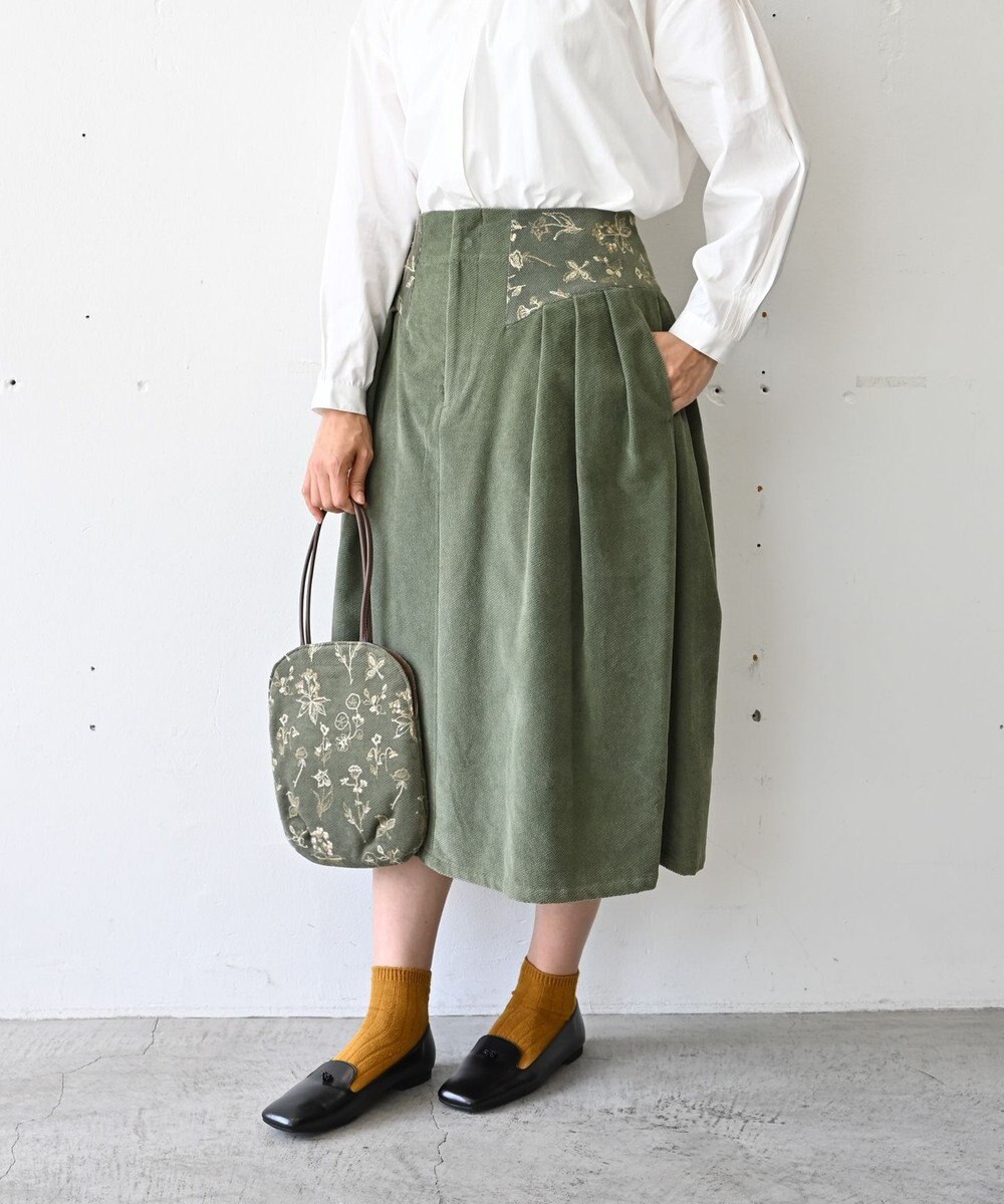 muuc 〈遠州織物の工場で織られた上質なコットンコーデュロイ生地〉花刺繍スカート（セットアップ可能） 