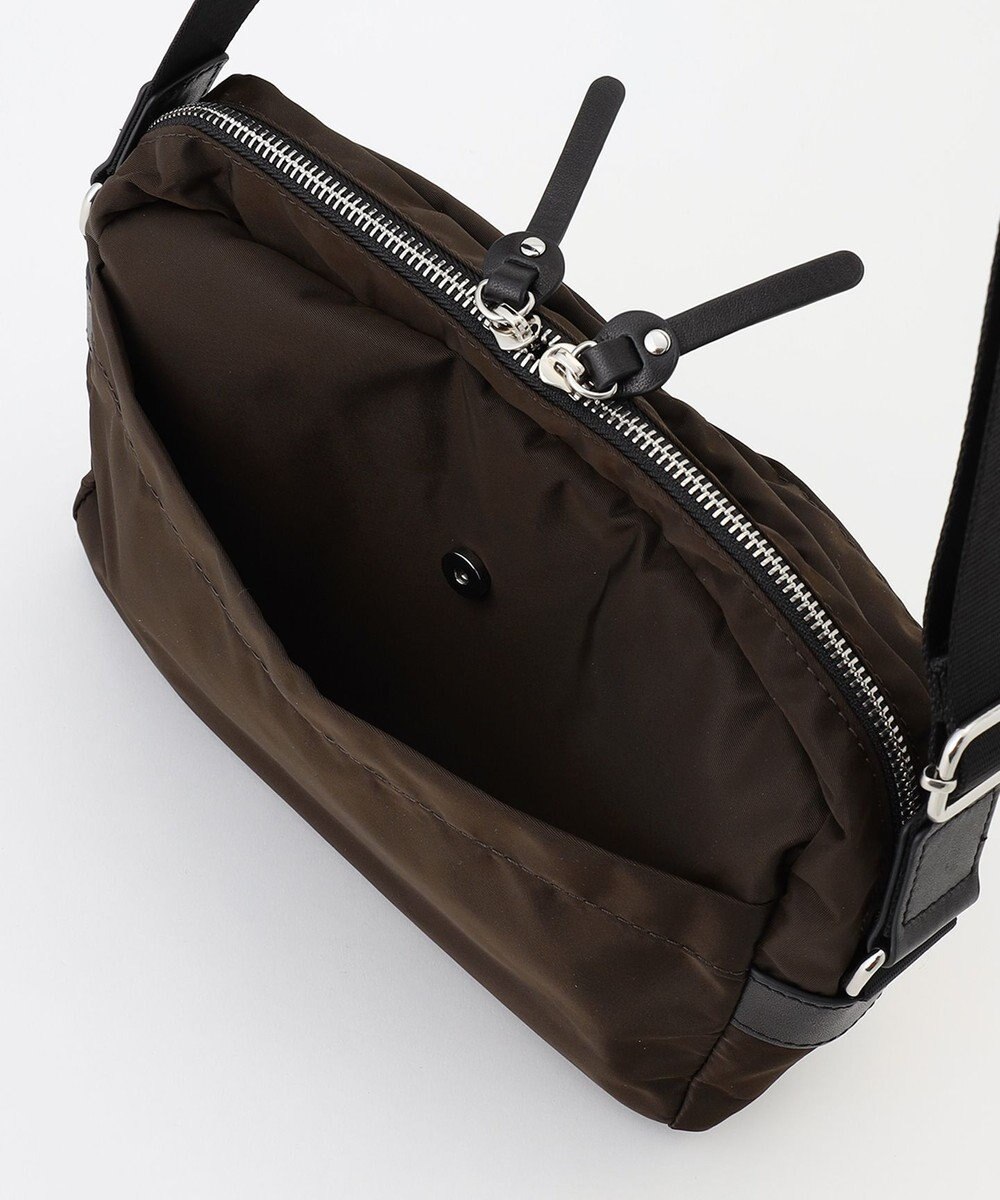 Y'SACCS ダブルポケットベーシックショルダー 