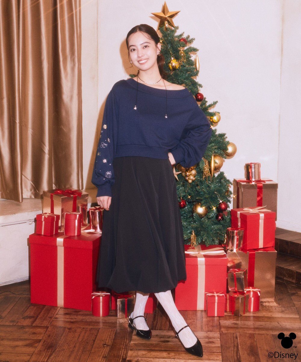 earth music&ecology 【予約】Disney/キラキラモチーフ刺繍オフショルスウェット 