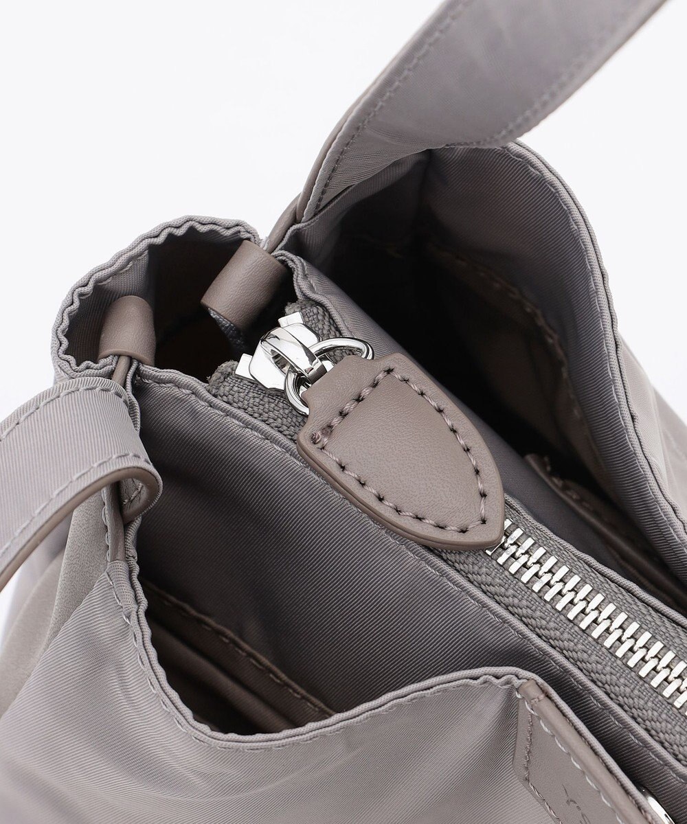 Y'SACCS スクエアすっきりトート Sサイズ 