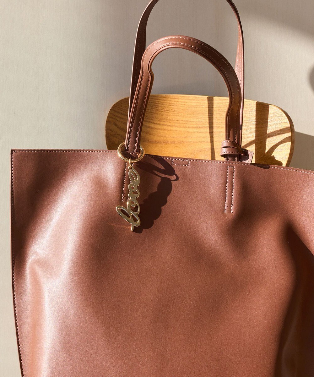 Phoebe レタードキーチャーム　ラブ 